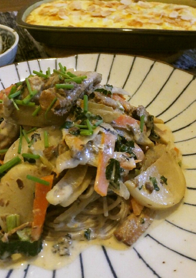 さんま蒲焼缶と根菜でクリームソース蕎麦-レシピのメイン写真