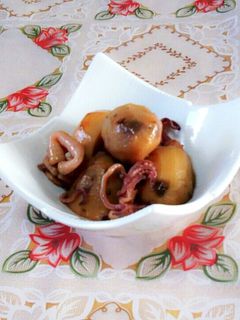 母絶賛☆やわらか里芋といかの煮物-レシピのメイン写真