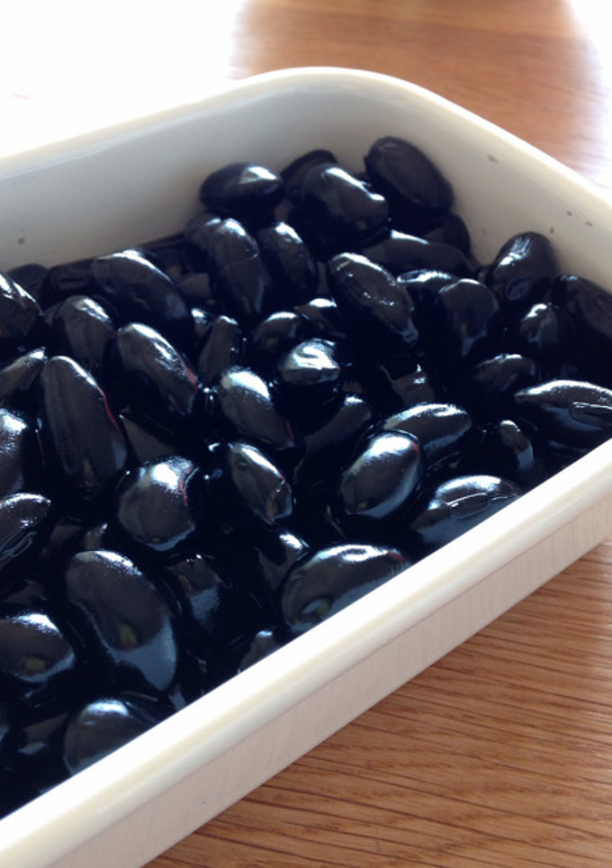 おせち料理に黒大豆の煮豆-レシピのメイン写真