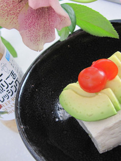 ゴマドレで決まり☆アボガド豆腐-レシピのメイン写真