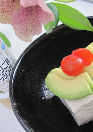 ゴマドレで決まり☆アボガド豆腐-レシピのメイン写真
