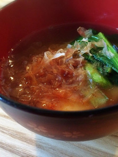 醤油と出汁だけで超簡単お雑煮!美味しすぎ-レシピのメイン写真