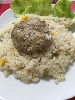 炊飯器と包丁無しでできるハンバーグピラフ-レシピのメイン写真