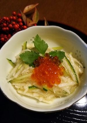 お正月＊小鉢！長芋の酢のもイクラのせ♪-レシピのメイン写真