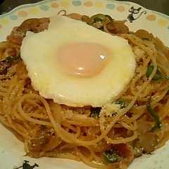 A picture of シンプル♪ナポリタン目玉焼きのせ.