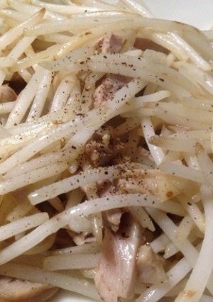 残った食材で簡単に☆叉焼もやし炒め-レシピのメイン写真
