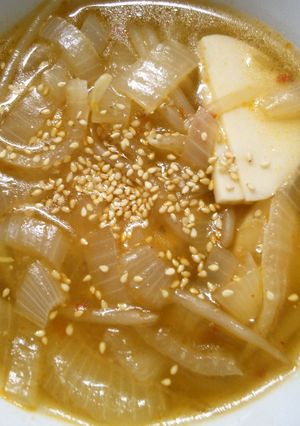 簡単 もやし 玉ねぎの ピリ辛中華スープ-レシピのメイン写真