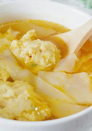 鶏つみれとワンタンのキムチスープ-レシピのメイン写真