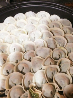 大量!ホットプレートで焼く餃子の包み方!-レシピのメイン写真