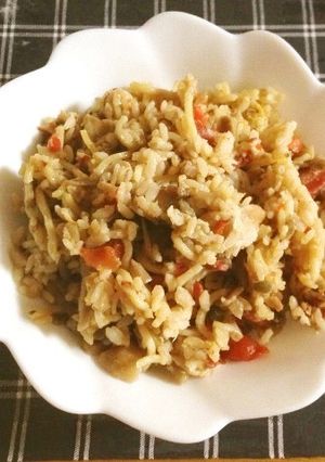 おせちの残りでにんにくごま醤油ソバ飯！-レシピのメイン写真