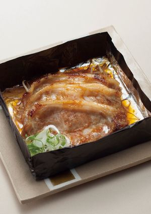 黒ホイルで包んで作る！豚のしょうが焼き-レシピのメイン写真