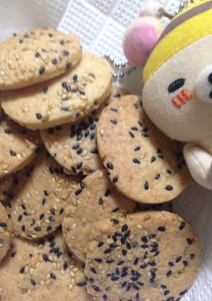 マーガリンだからこそサクサクゴマクッキー-レシピのメイン写真