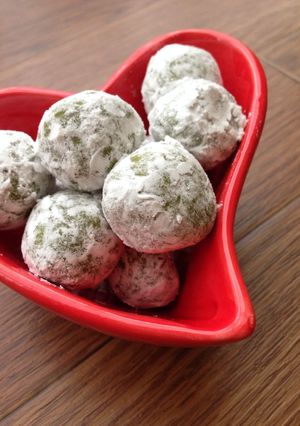 **＊さくほろっ抹茶のスノーボール＊**-レシピのメイン写真