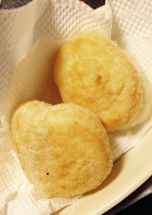 揚げ餅(o´罒`o)♡せんべいとお餅の間-レシピのメイン写真