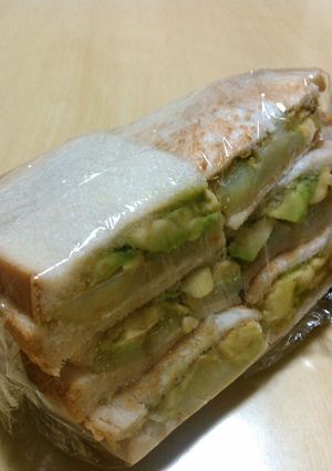 アボカド＆じゃがいものサンドイッチ-レシピのメイン写真