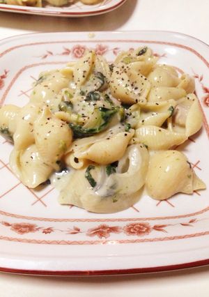 ほうれん草のクリームソース コンキリエ-レシピのメイン写真