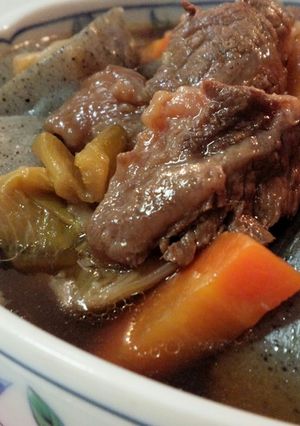 圧力鍋でトロ～♪牛すじ蒟蒻のオイソ煮込み-レシピのメイン写真