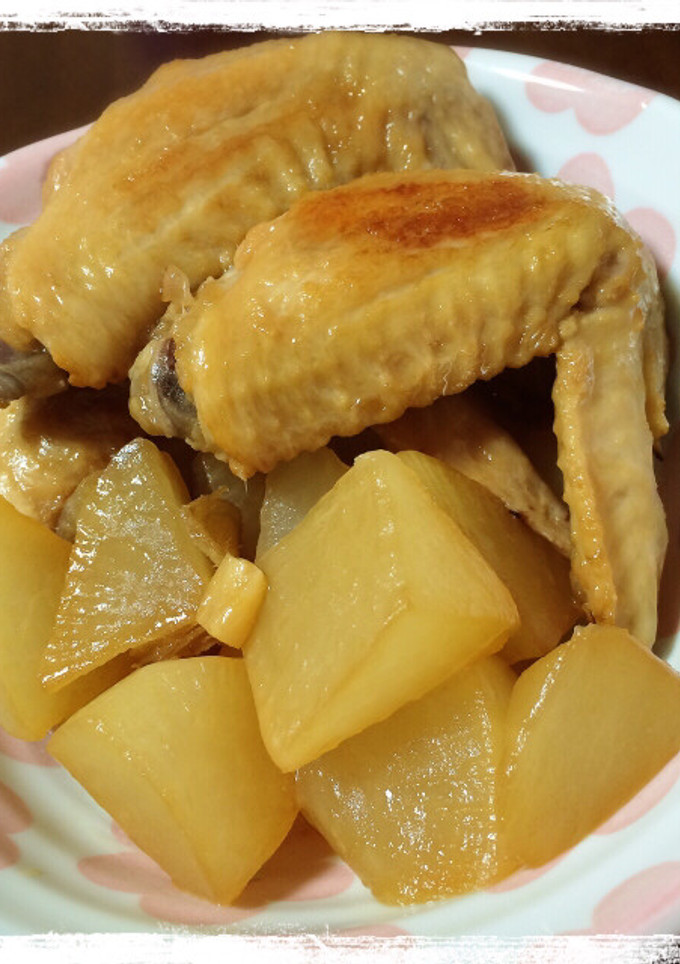 ✩鶏手羽先と大根の煮物✩-レシピのメイン写真