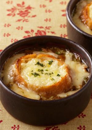 ベーコンキャベツのオニオングラタンスープ-レシピのメイン写真