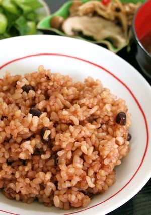小豆が入った旨みたっぷり寝かせ玄米-レシピのメイン写真