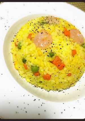 炊飯器で炊き込み海老ピラフ♡サフラン味で-レシピのメイン写真