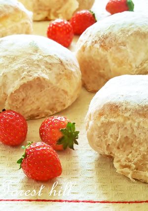 生苺使用♡いちごの白パン(手捏ね)-レシピのメイン写真