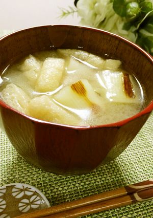 冬☆旬♪コロころ香ばし白葱のお味噌汁-レシピのメイン写真