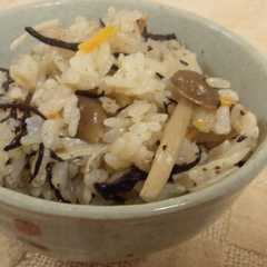 รูปของ たっぷり美味しい炊き込みご飯(４合)