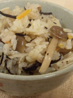 たっぷり美味しい炊き込みご飯(4合)-レシピのメイン写真