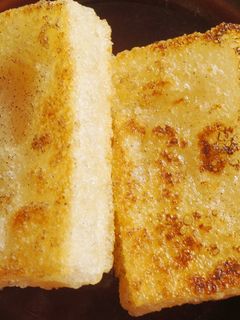 簡単すぐ!フライパンで塩コショウの揚げ餅-レシピのメイン写真