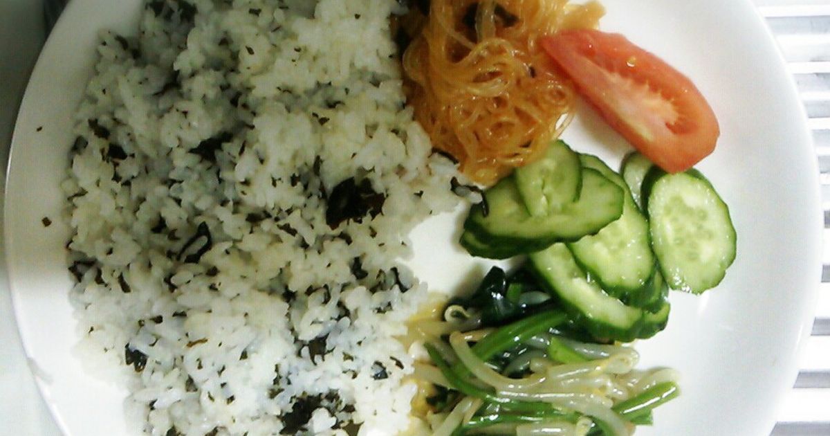 激ウマ♡給食の味？！超簡単わかめごはん♡ by ぴぃにゃ