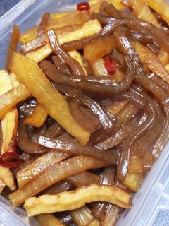 簡単☆大根とこんにゃくと竹輪の炒り煮-レシピのメイン写真