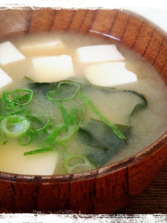 白だしで定食屋さんのお味噌汁-レシピのメイン写真