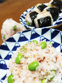 お餅でおこわ、梅と枝豆!-レシピのメイン写真