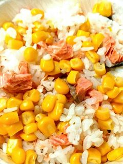 鮭とコーンの混ぜごはん-レシピのメイン写真