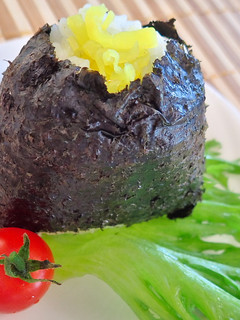 簡単たくあんおにぎり(松小5)-レシピのメイン写真