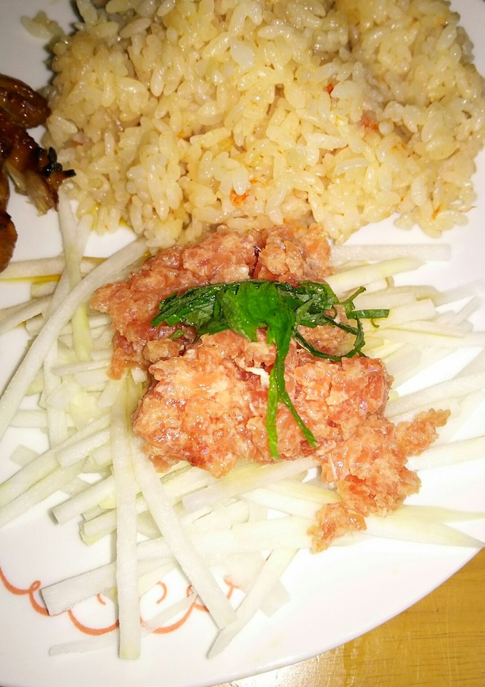 簡単♪マグロのたたき乗っけ大根サラダ♪-レシピのメイン写真