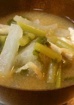 大根と油揚げのお味噌汁（大根の葉入り）-レシピのメイン写真