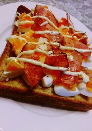 ＊朝食＊ベーコンとゆで卵のトースト-レシピのメイン写真