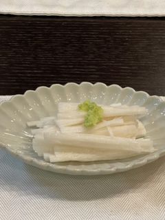 ラリー&サラ's簡単おつまみ☆わさび長芋-レシピのメイン写真