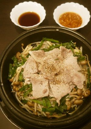 蒸し煮でヘルシー＆経済的♪　豚もやし鍋☆-レシピのメイン写真
