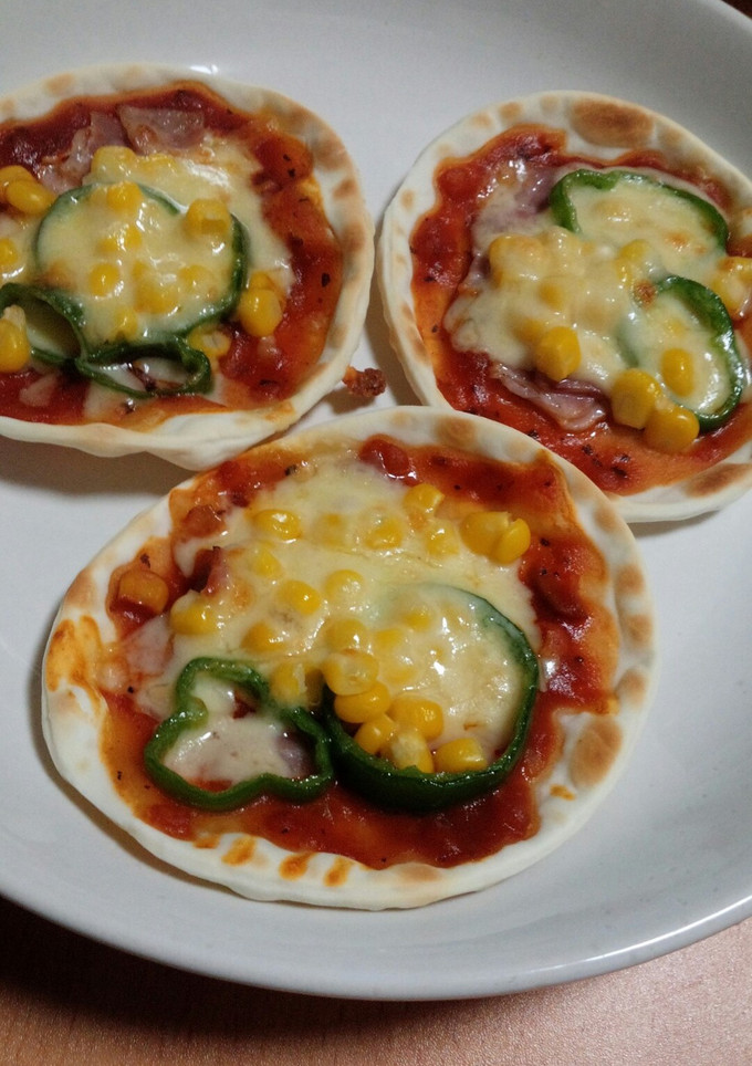 餃子の皮で♪簡単一口ピザ-レシピのメイン写真