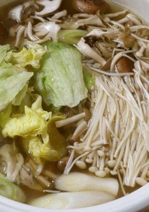 せせりとレタスのあっさり醤油鍋-レシピのメイン写真
