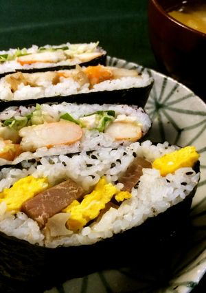 残りおかずでおにぎらず朝ごはん♪-レシピのメイン写真
