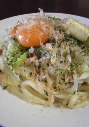 卵とバターの和風焼きうどん-レシピのメイン写真
