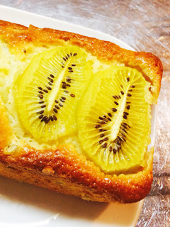 バター無しでもしっとり♡キウイのパウンド-レシピのメイン写真