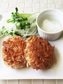 簡単!鶏ひき肉ともやしの照焼きハンバーグ-レシピのメイン写真