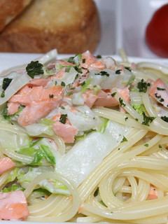 白菜とサーモンのクリームソーススパゲティ-レシピのメイン写真