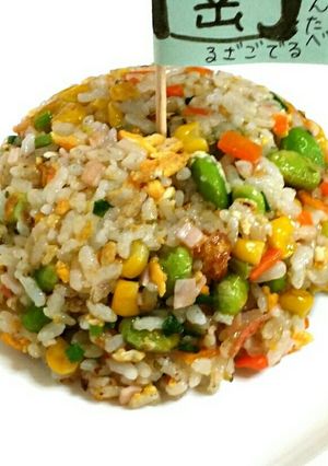 枝豆入りでカラフル♪おこさまチャーハン-レシピのメイン写真