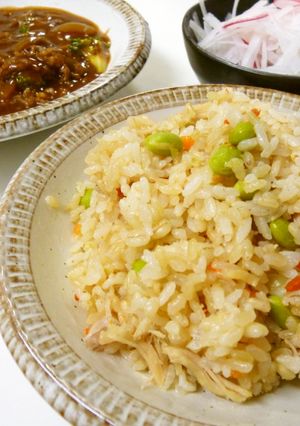 ピラフ風チキン缶で炊き込みご飯-レシピのメイン写真
